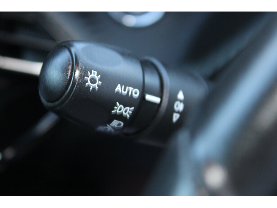 2022 Peugeot 208 - image 22