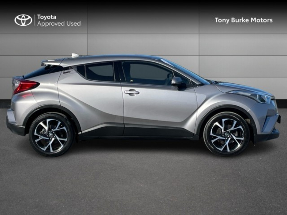2019 Toyota C-HR - image 3
