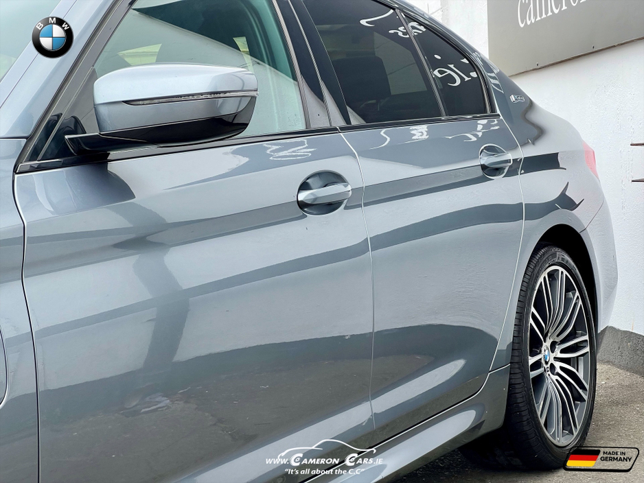 2019 BMW 5 Series - image 11