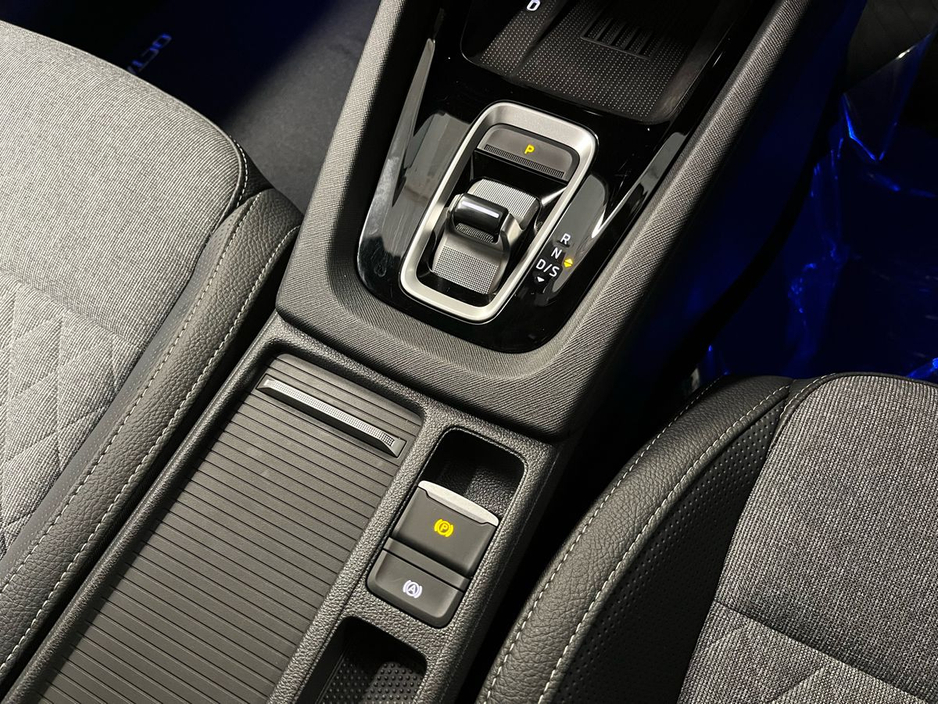 2025 Skoda Octavia - image 11