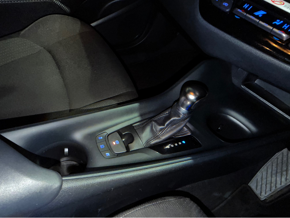 2018 Toyota C-HR 2018 Toyota C-HR Hybrid S-model (high spec) €19,249