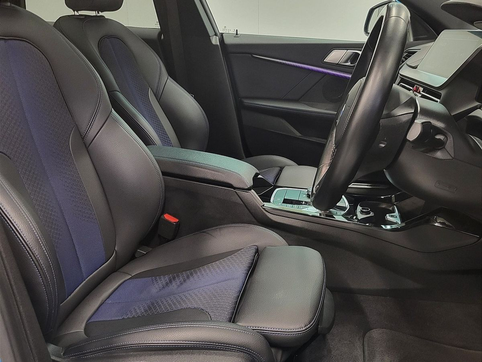 2022 BMW 2 Series - image 12