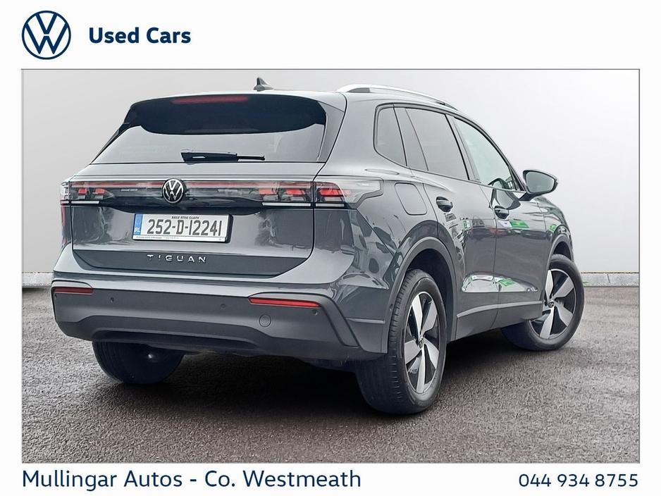 2025 Volkswagen Tiguan - image 15