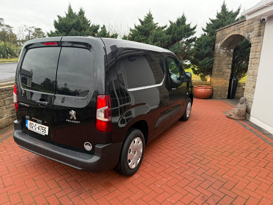2019 Peugeot Partner  €12,495