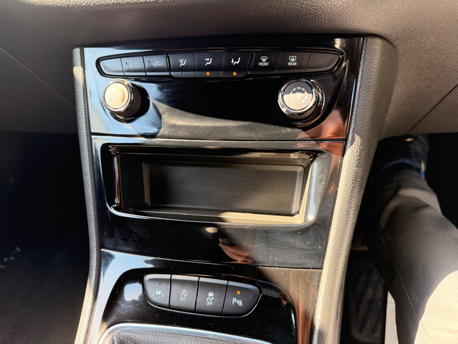 2021 Opel Astra - image 23