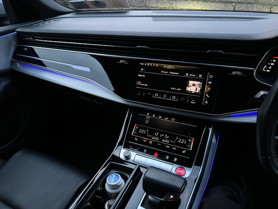 2019 Audi Q8 - image 30