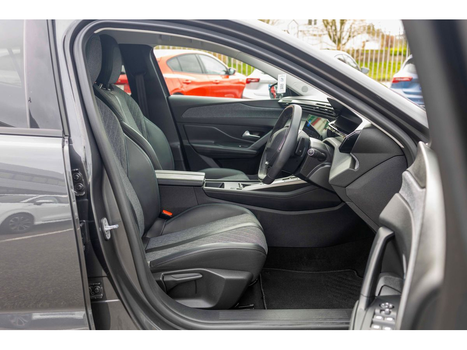 2023 Peugeot 408 - image 19