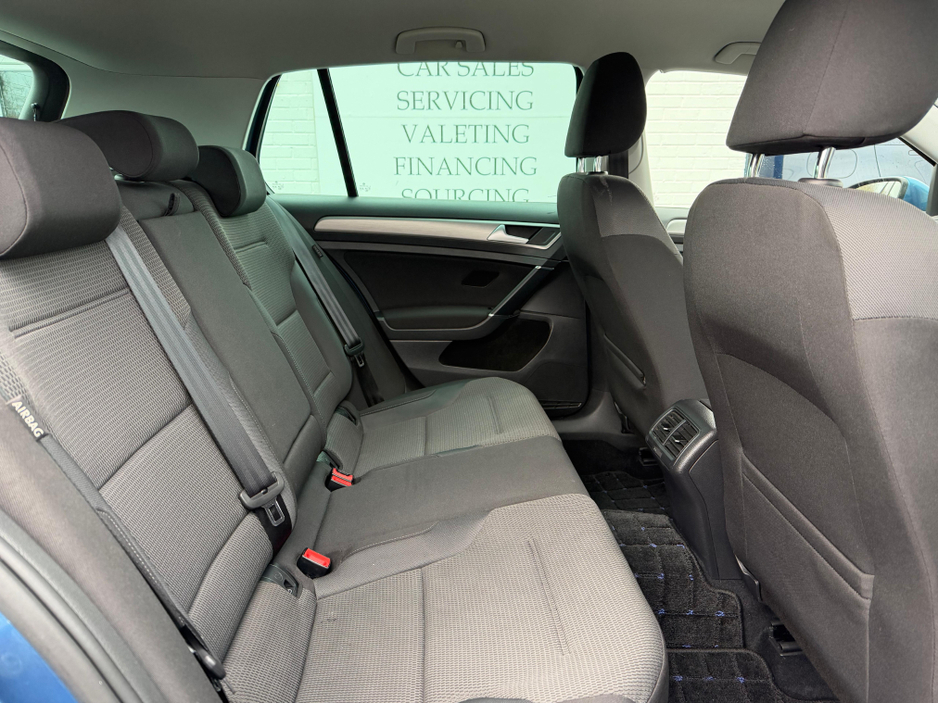 2016 Volkswagen Golf - image 17