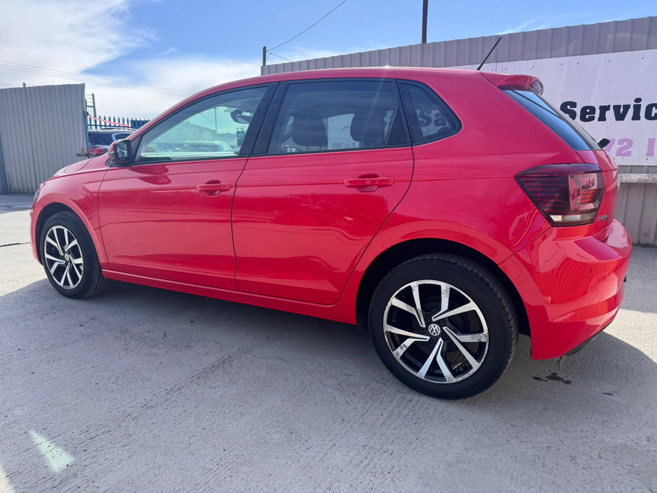 2018 Volkswagen Polo - image 2