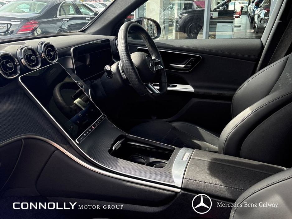 2025 Mercedes-Benz 300 - image 5