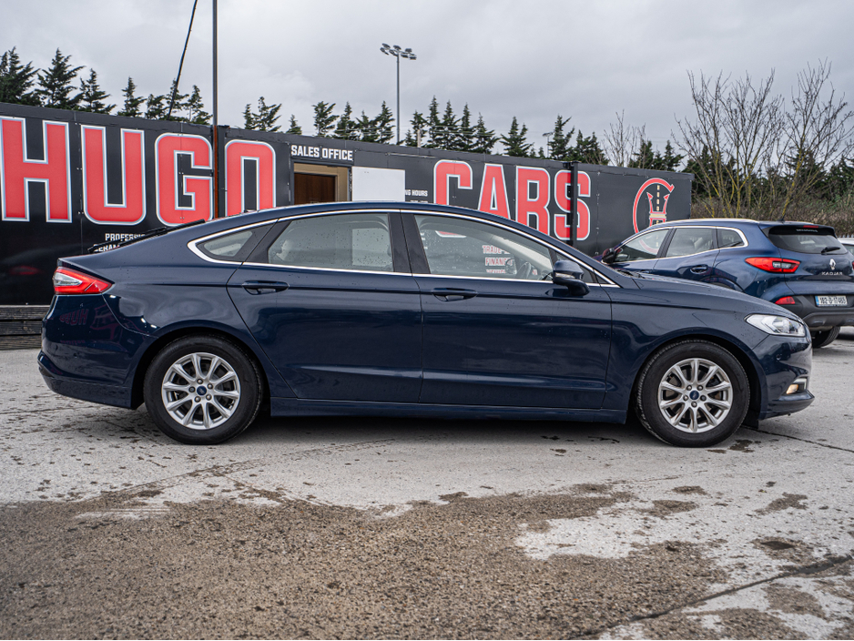 2018 Ford Mondeo - image 12