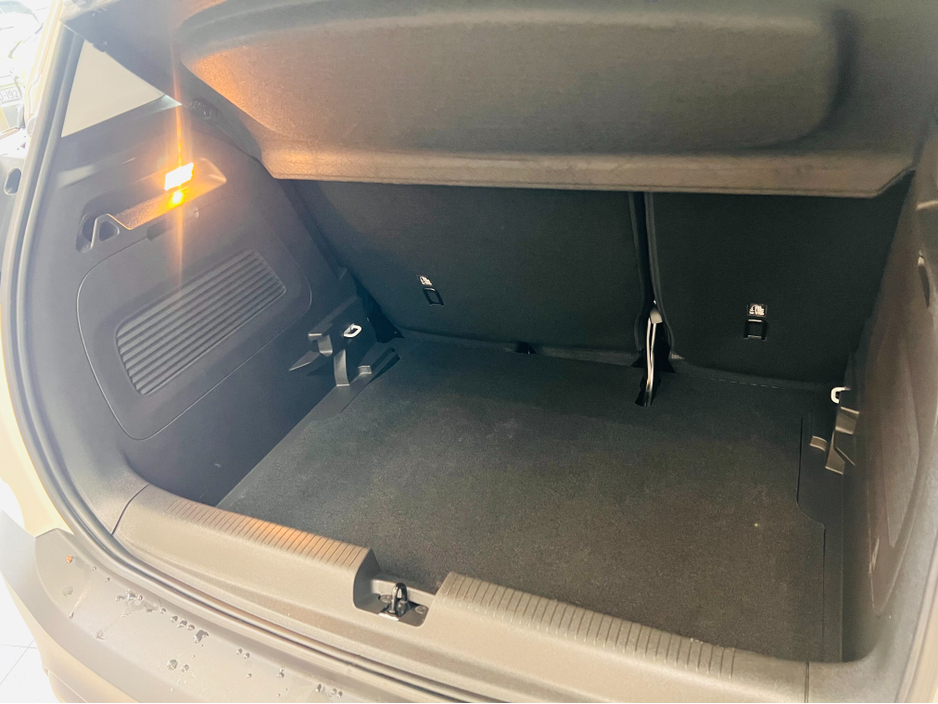 2024 Opel Crossland X Tiny Kms As New Petrol Manual High Spec 2024 Opel Crossland Rear Park Assist Apple Car Play www.bolands.ie Est.1955 €21,950