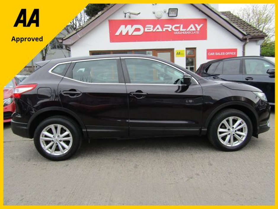 2014 Nissan Qashqai - image 5