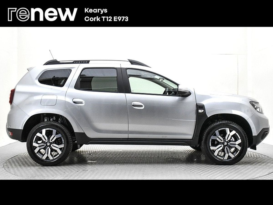 2022 Dacia Duster - image 14