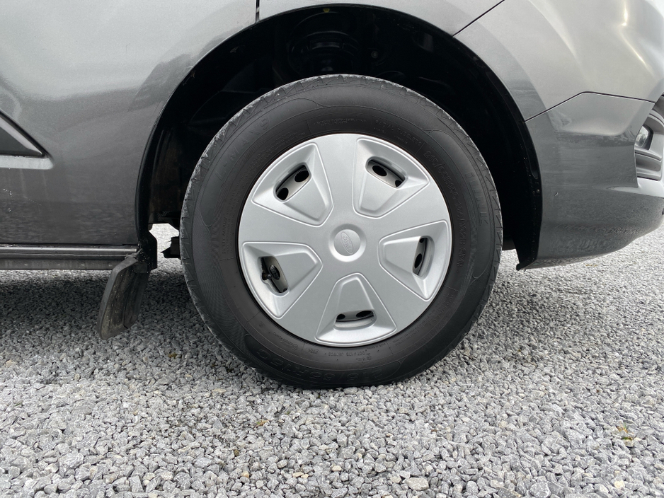 2022 Ford Transit Custom - image 16