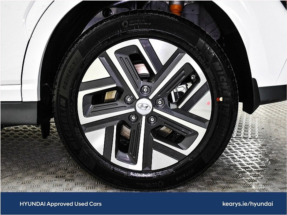 2023 Hyundai Kona EV Executive 39 kWh €22,490