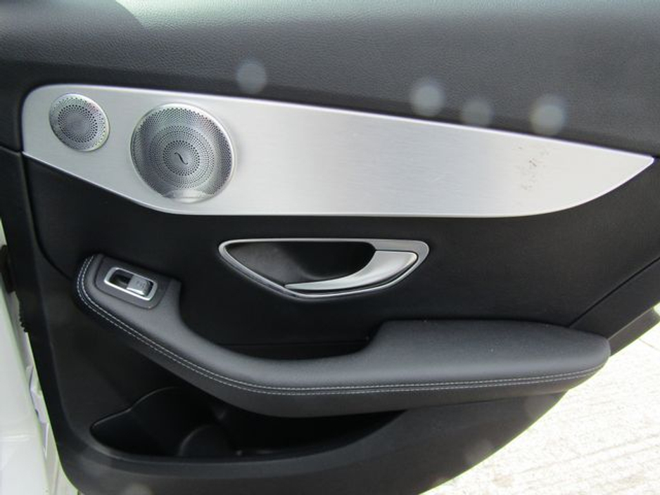 2016 Mercedes-Benz C Class - image 24
