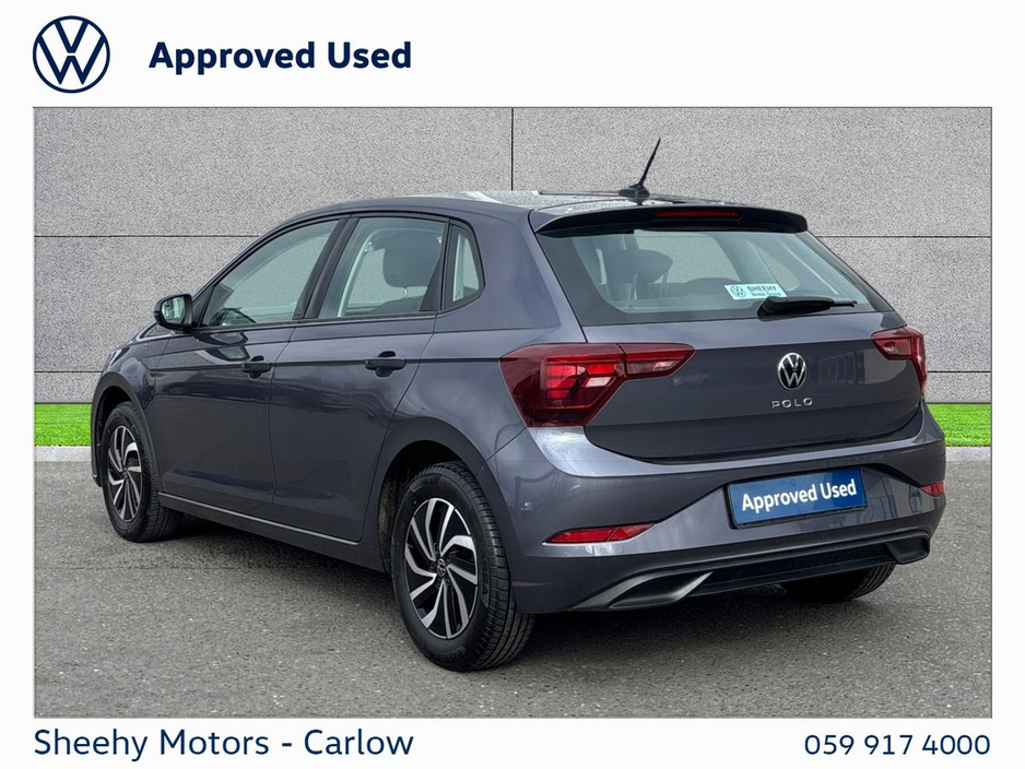 2023 Volkswagen Polo - image 3
