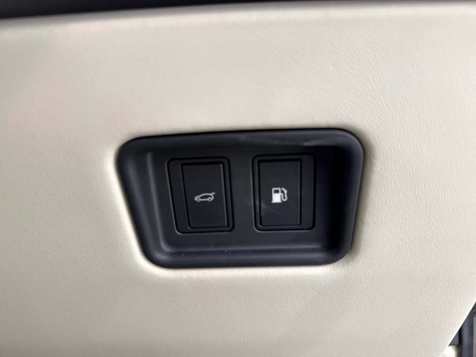 2024 Land Rover Range Rover Sport - image 24