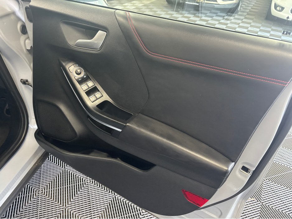 2021 Ford Puma - image 7