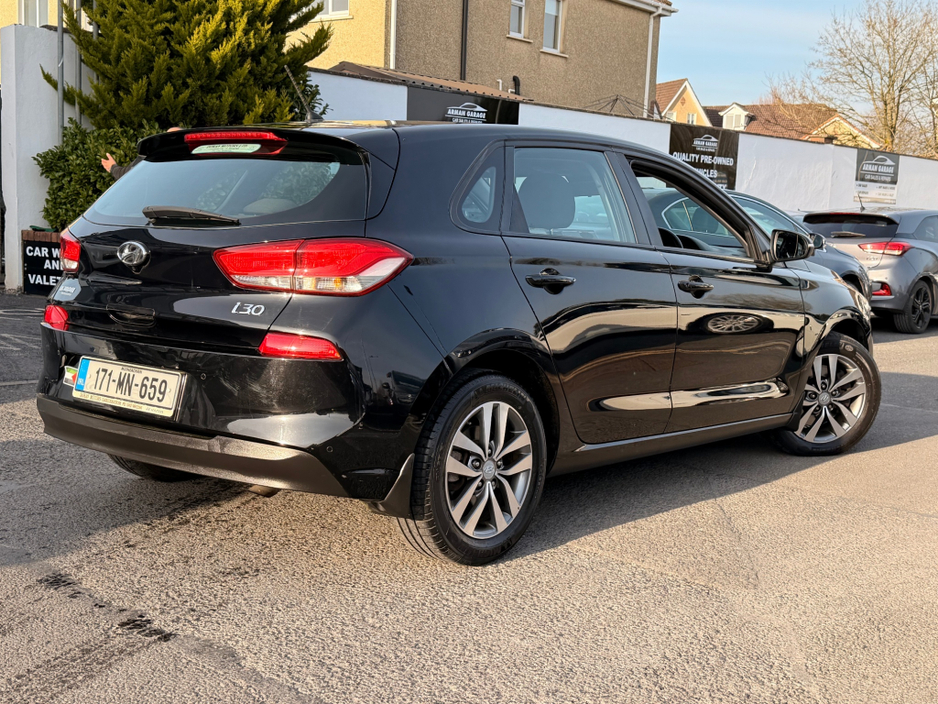 2017 Hyundai i30 - image 7