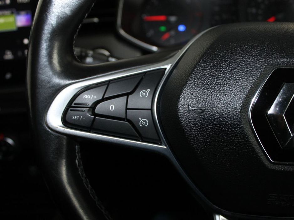 2020 Renault Clio - image 21