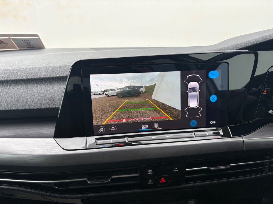 2020 Volkswagen Golf - image 19