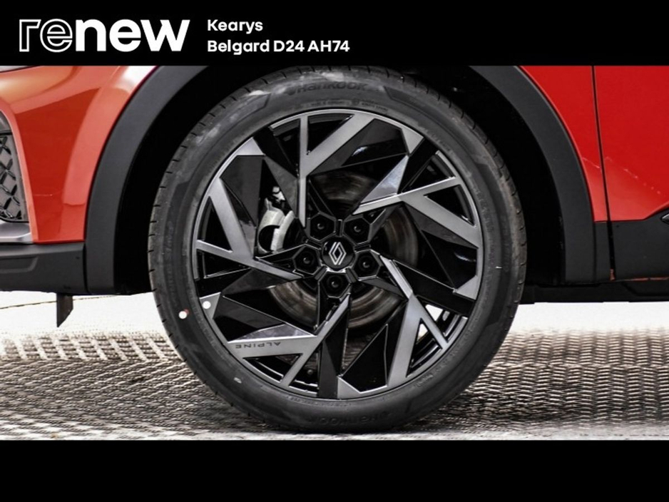 2025 Renault Arkana - image 8