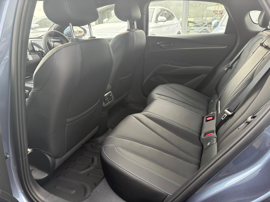 2026 BYD Seal 6 - image 11