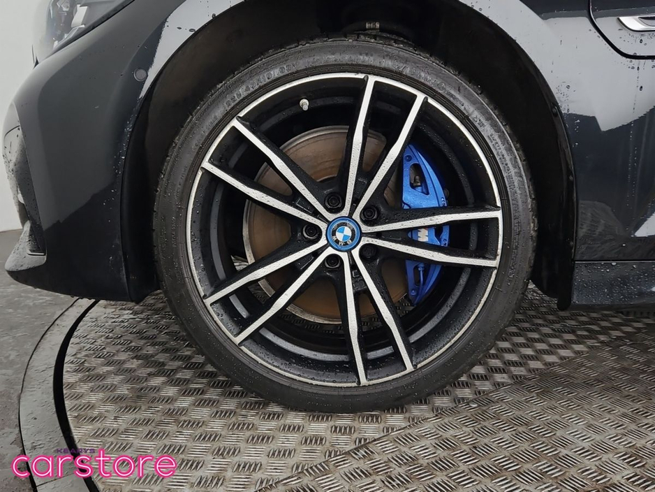 2022 BMW 3 Series 330 E Xdrive M Sport Auto 330 e xDrive M Sport 330 e xDrive 292 12kWh PHEV 113BHP /83kw Step Auto Start/Stop €34,880
