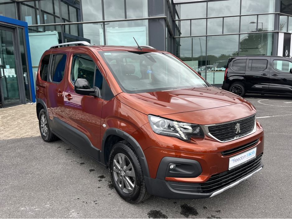 2022 Peugeot Rifter SWB Wheelchair Accessible €21,995