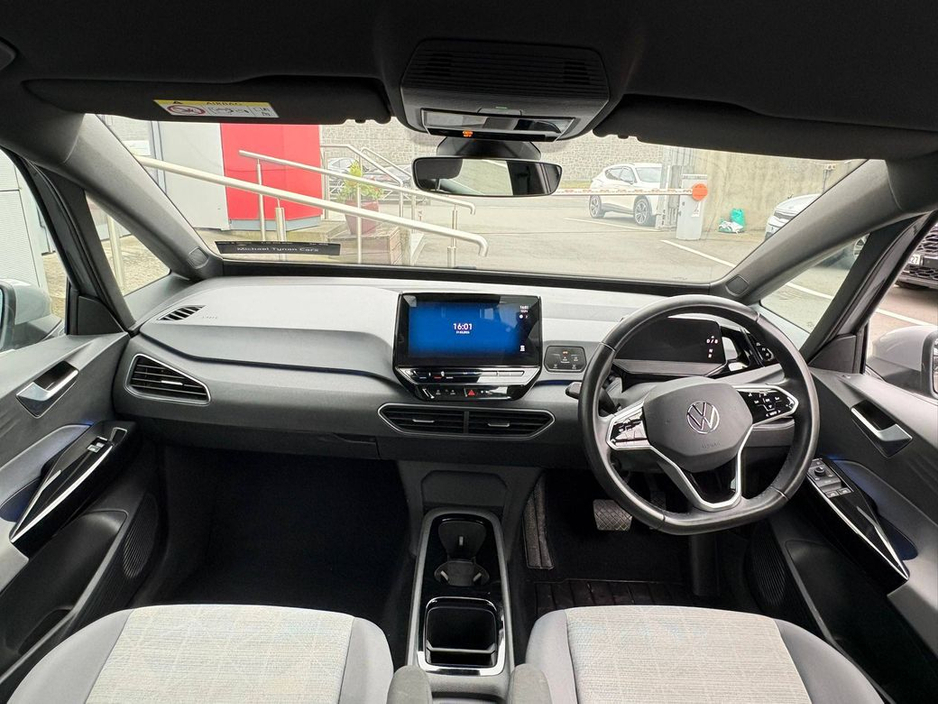 2022 Volkswagen ID.3 - image 17