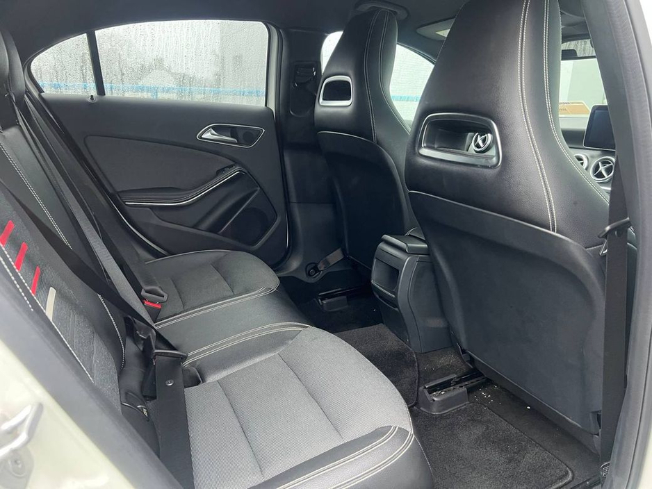 2017 Mercedes-Benz A Class A180 AMG-STYLE 1.6 AUTO // NEW 19" AMG-LINE ALLOYS // REVERSE CAMERA // HEATED HALF LEATHER SEATS €16,900
