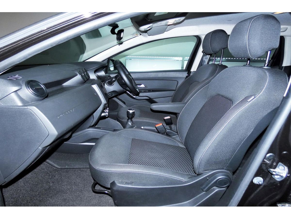 2019 Dacia Duster - image 15