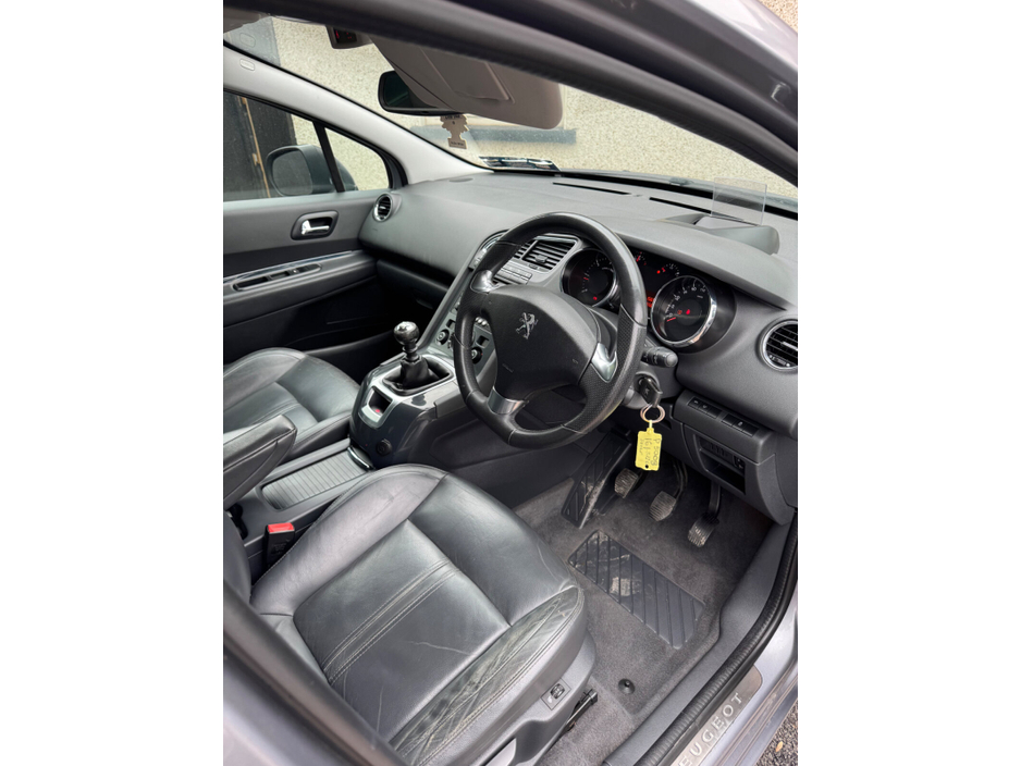 2016 Peugeot 5008 1.6 Blue Hdi 120 Family €6,450