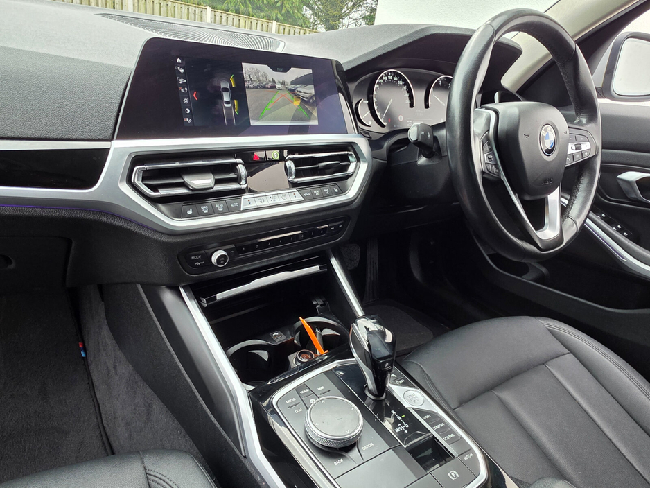 2019 BMW 3 Series - image 15