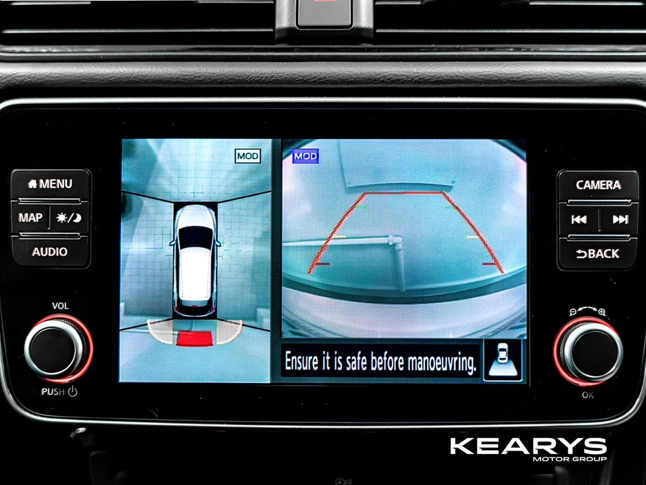 2025 Nissan Leaf - image 13