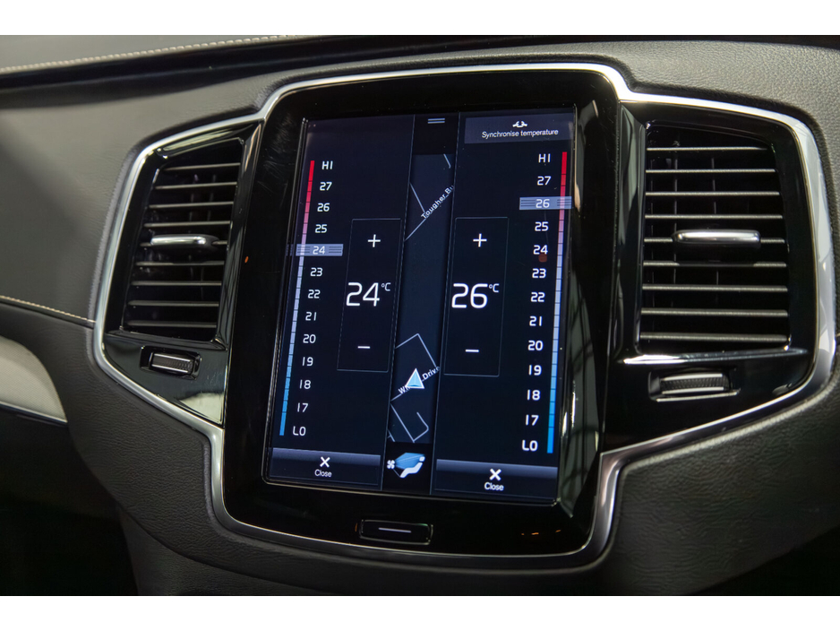 2022 Volvo XC90 PHEV T8 (390hp) R-Design AWD €59,950