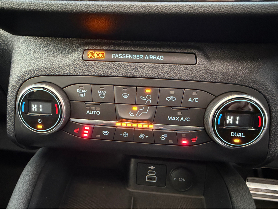 2022 Ford Kuga - image 31