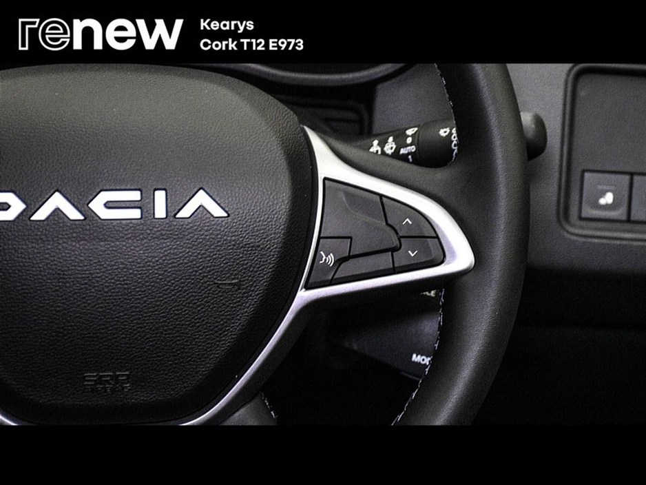 2023 Dacia Duster Journey TCe 90 4x2 NBI €22,450