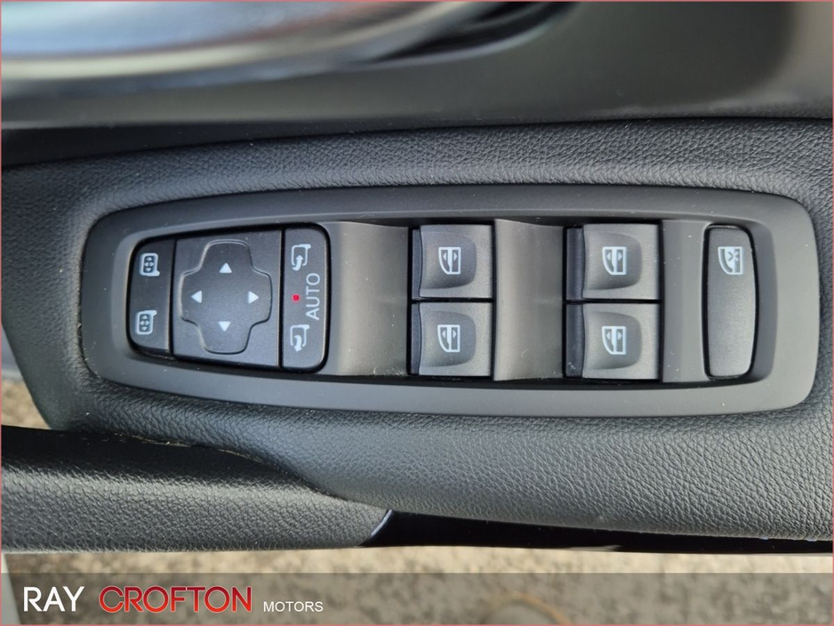 2020 Renault Kadjar - image 19