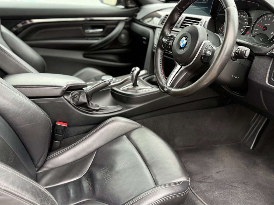 2015 BMW M4 - image 13