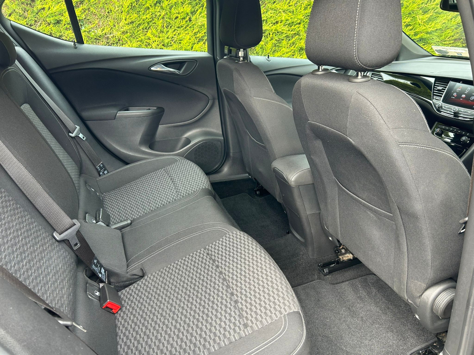 2018 Opel Astra - image 20