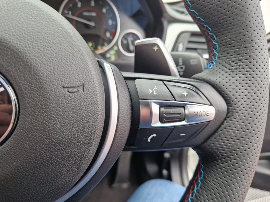 2013 BMW 3 Series - image 36