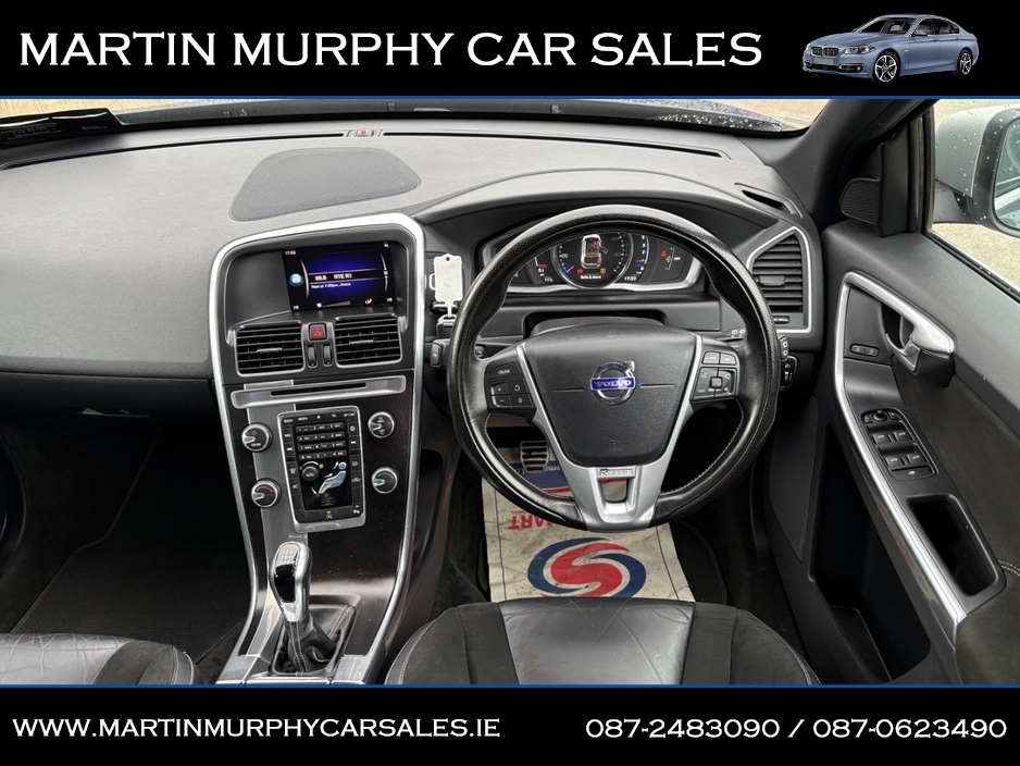 2017 Volvo XC60 - image 11