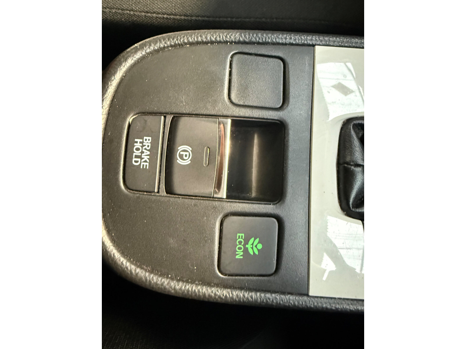 2020 Honda Jazz - image 17