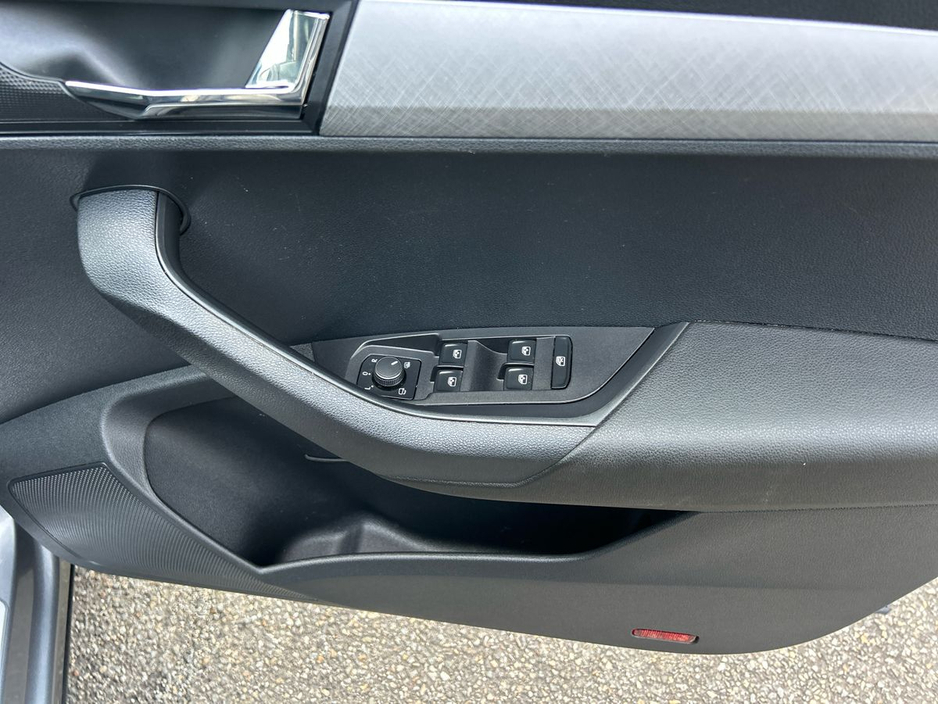 2024 Skoda Karoq - image 11