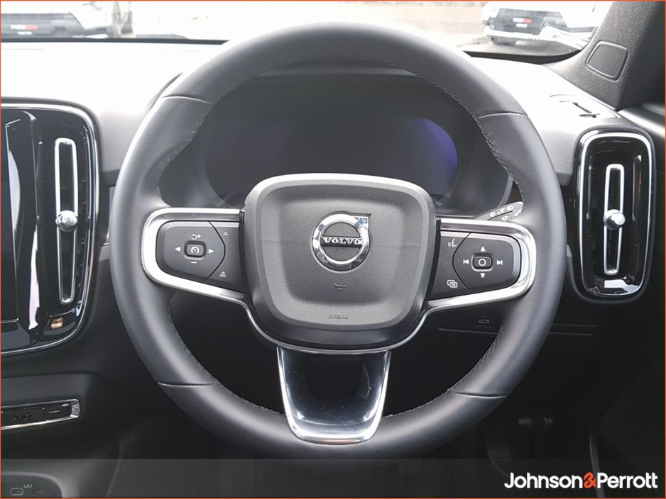 2025 Volvo EX40 82 kWh Extended Range Electric Ultra €49,900