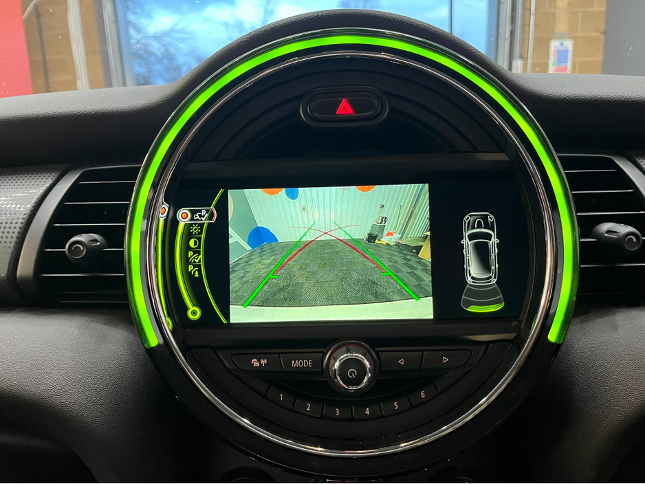 2016 MINI Cooper €12950! 2016 MINI COOPERD 5DOORS 1.5 AUTOMATIC REVERSE CAMERA AND MORE €12,950