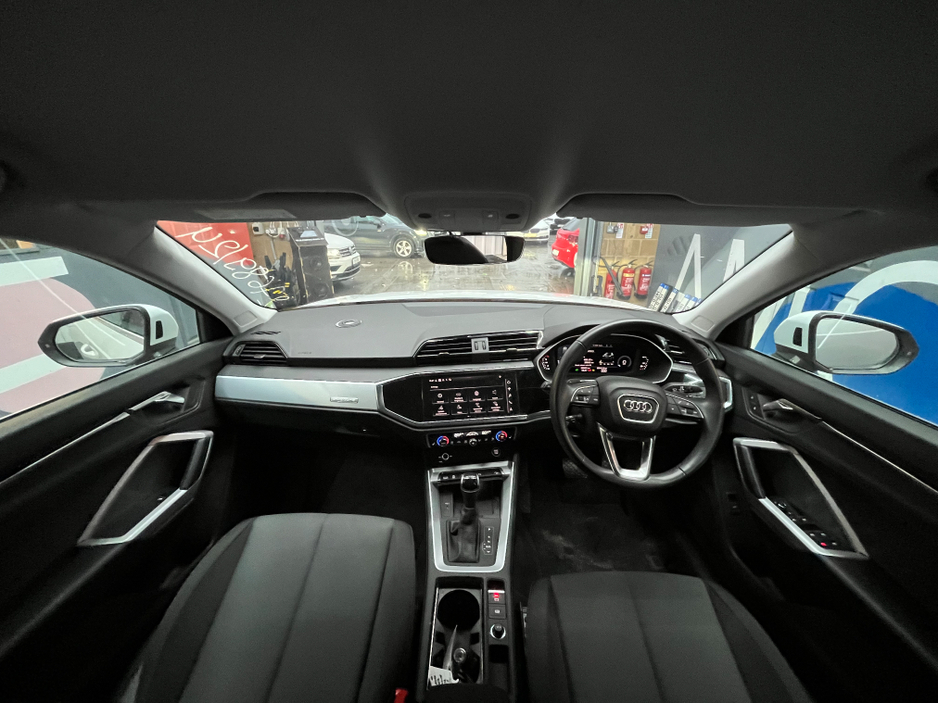 2024 Audi Q3 2024 AUDI Q3 SB 35TDI QUATTRO ADVANCE 2.0 AUTOMATIC / CRUISE CONTROL / 360° PARKING CAMERA / ELECTRIC HEATED SEATS / APPLE CARPLAY